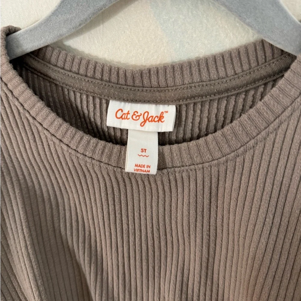 CAT & JACK Taupe Ribbed Ruffle Sleeve Knit Top and Belled Pants Size 5T